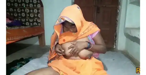 सेक्सी – बिग बूब्स तमिल भाभी की फर्स्ट टाइम सेक्स कैमरा पर क्सक्सक्स बीएफ
