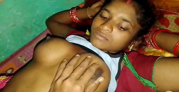 एमएमएस – देहाती भाभी देवर की नाईट में फोरप्ले सेक्स चोरी छुपकर