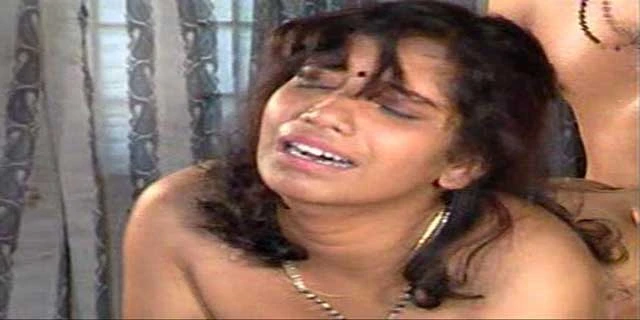 देसी आंटी की ज़बरदस्त चुदाई की एमएमएस