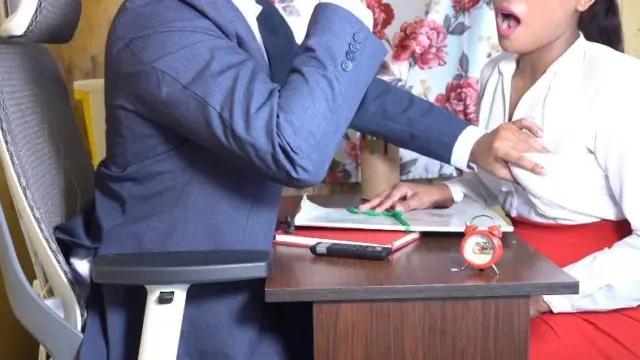 इंटरव्यू के बहाने ऑफ़िस में चूत चुदाई की लड़की की एमएमएस