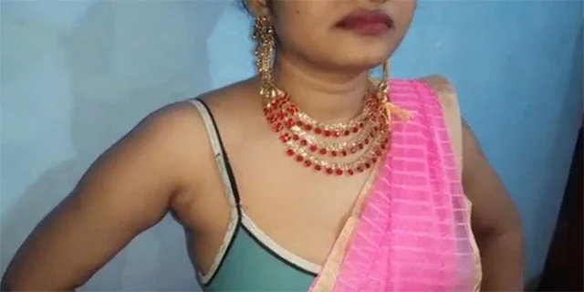बीएफ – सेक्सी टीचर को घर पर बुला का चोदा