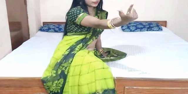 सारी पहेनी हुई लड़की की जोरदार हॉट चुदाई